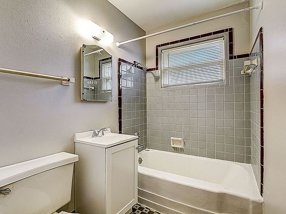 5th image of 1969 W Villard Ave #6