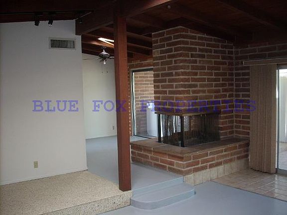 3rd image of 432 N La Cholla Blvd