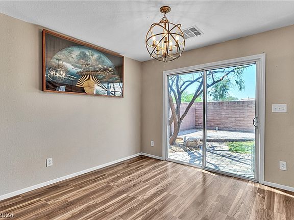 5th image of 9219 Weeping Water Ave
