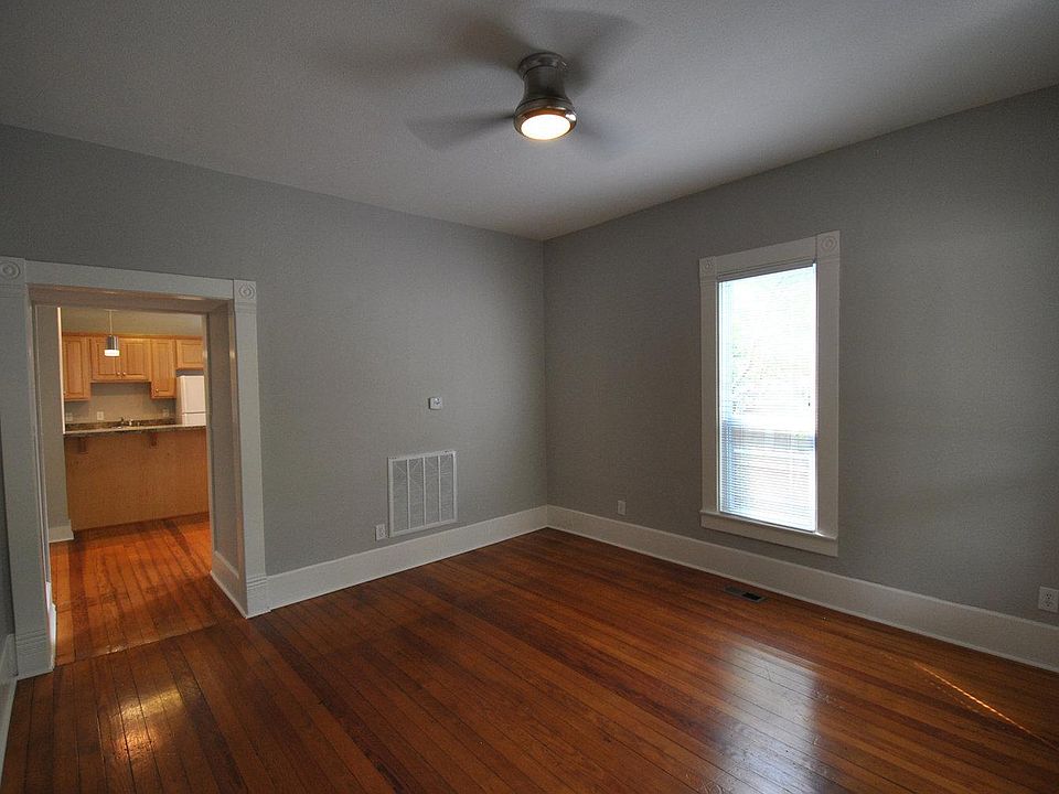 2nd image of 346 N Willow Ave