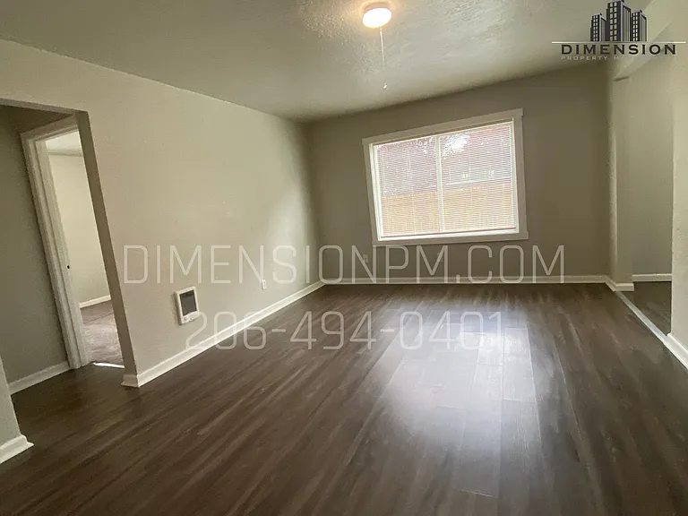 5401 Pacific Apartments — Photo 14