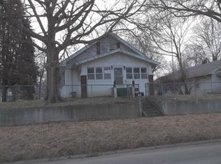 602 E 8th St N, Newton, IA