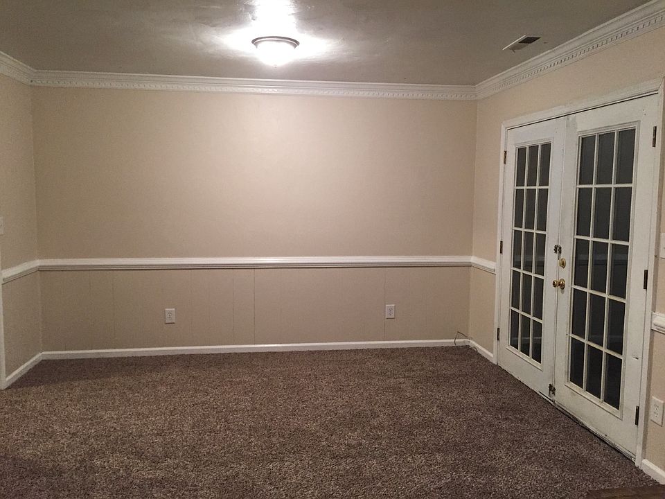 2nd image of 1920 Candlelight Dr