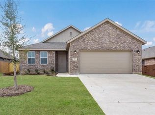 35 S Highland Dr, Sanger, TX 76266