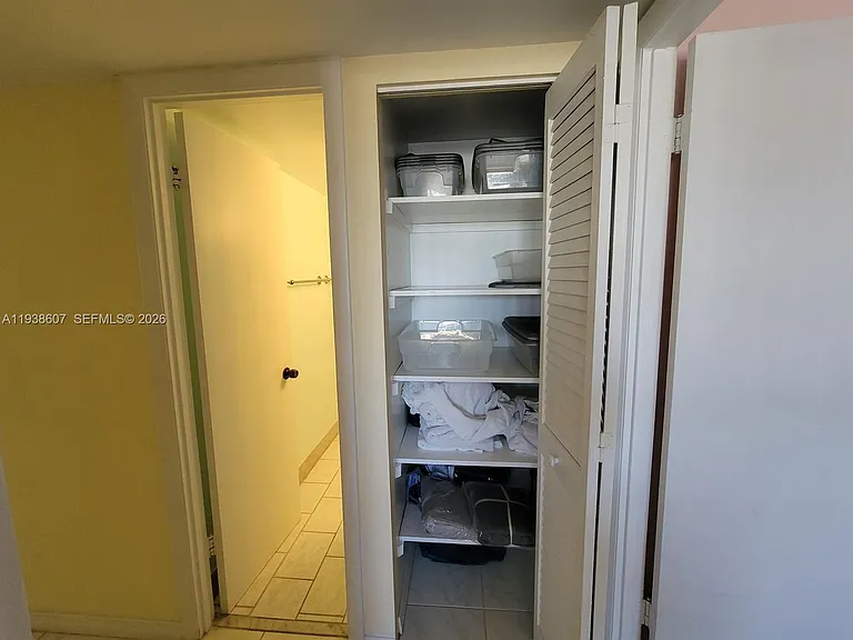 401 Golden Isles Dr #1114 — Photo 9