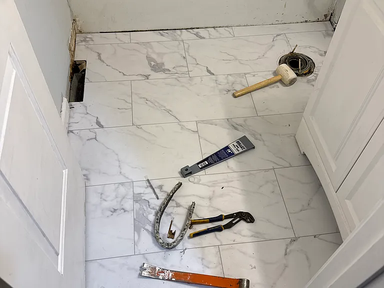 319 S Kenwood Ln #1 — Photo 7