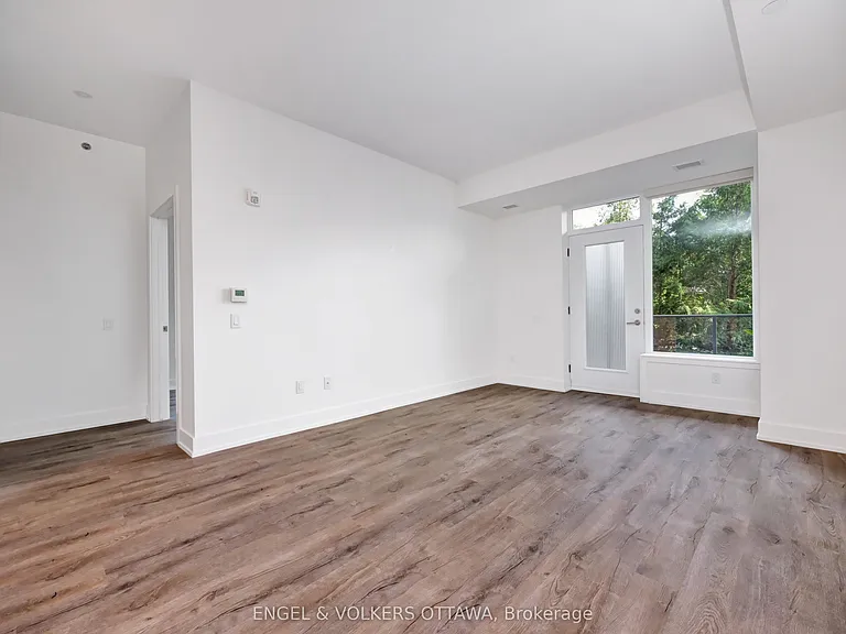 280 Crichton St #105 — Photo 10
