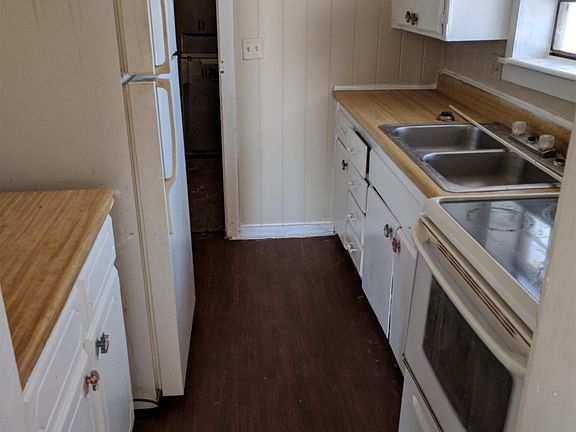 4th image of 706 Upland Ave APT B