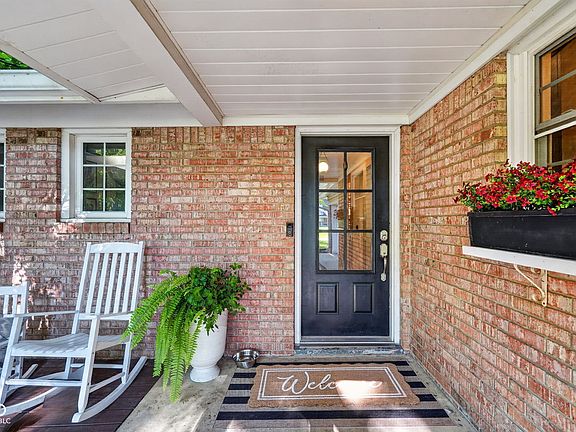 4th image of 7420 Jewel Ln