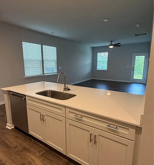 114 Timber Falls Dr — Photo 5