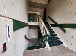 2959 SE Mile Hill Dr APT D1, Pt Orchard, WA