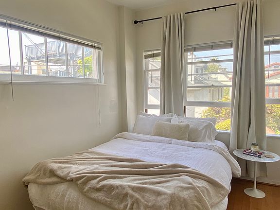 3rd image of 31 Clubhouse Ave #2