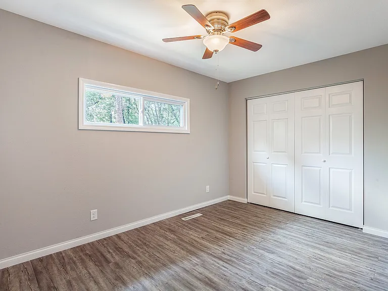 2 Bedroom, 1 Bath on the North Shore! — Photo 6