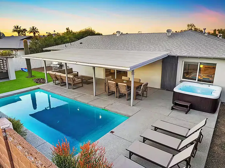 8725 E Rancho Vista Dr — Photo 11