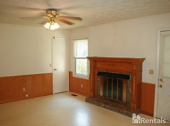 2nd image of 3077 Napier Dr