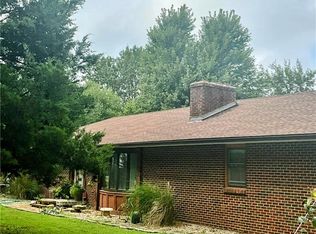 23719 Tonganoxie Dr, Leavenworth, KS 66048