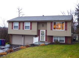 531 Surfside Dr, Pittsburgh, PA 15239