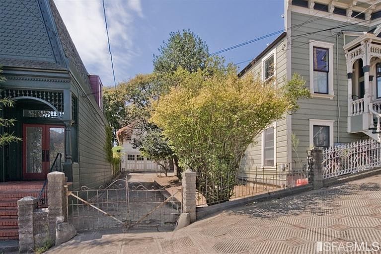 1st image of 311 28th St