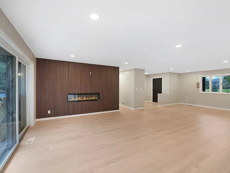11110 S Highland Dr — Photo 8