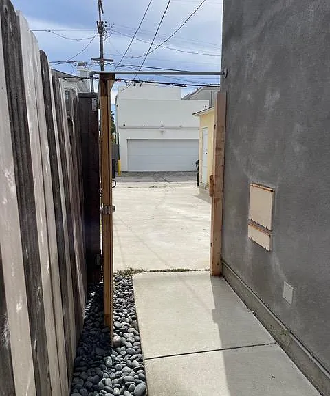 861 Law St — Photo 16