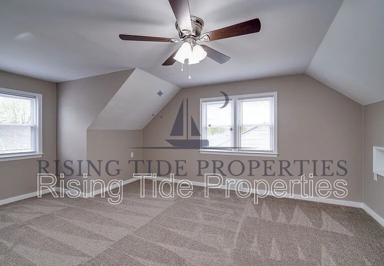408 Margaret Dr — Photo 17