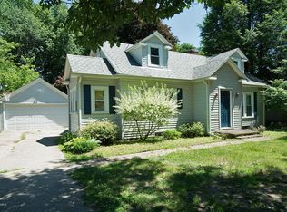 1035 Weaver Ave, Kalamazoo, MI 49006