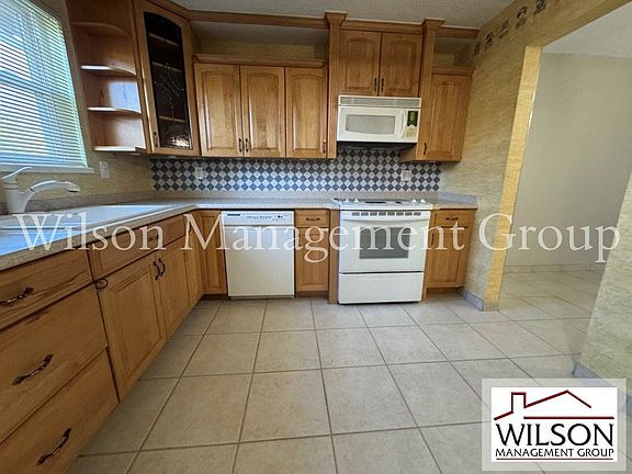 5th image of 200 Saint Andrews Blvd APT 1803