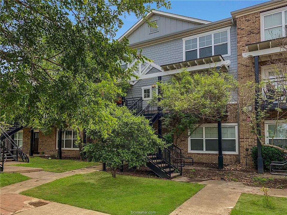 1st image of 1725 Harvey Mitchell Pkwy S APT 1824