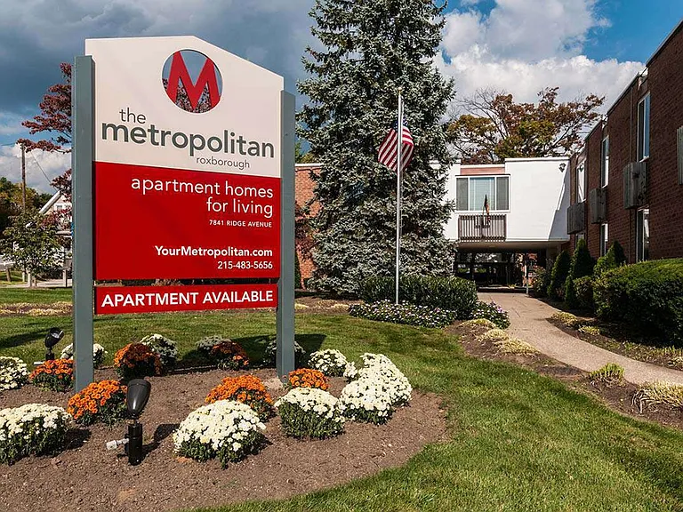 Metropolitan Roxborough — Photo 18