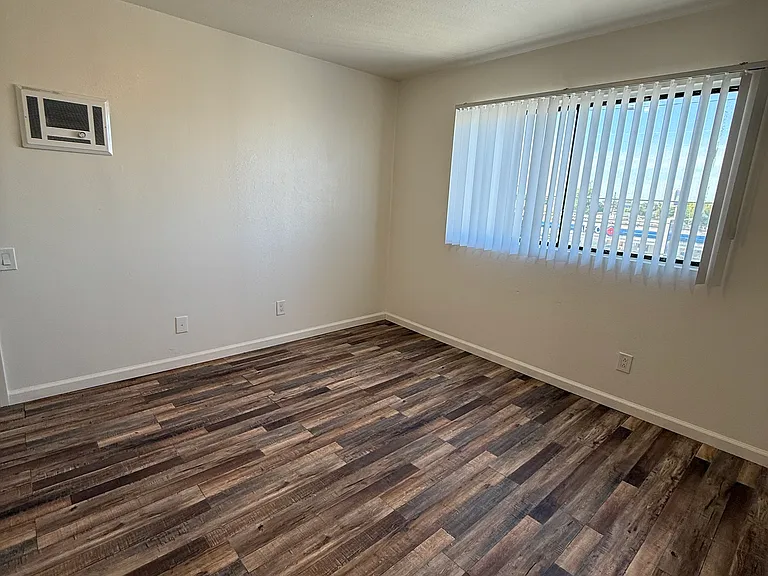 1600 W Carson St #212 — Photo 19