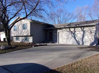 3125 Tulip Ln, Waterloo, IA 50701