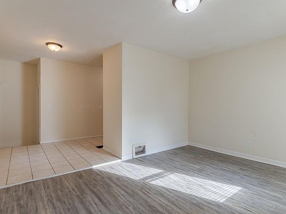 4th image of 836 Negley Ave