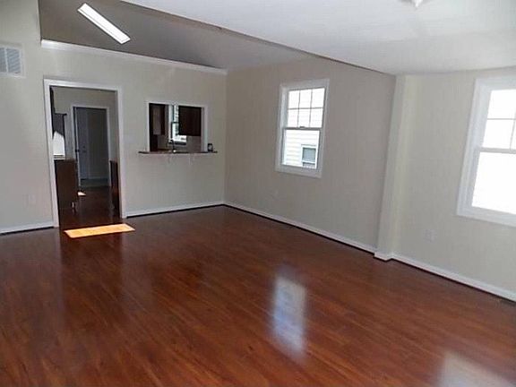 spacious living/dining, so many activities!