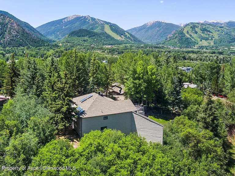 75 Bennett Ct — Photo 60