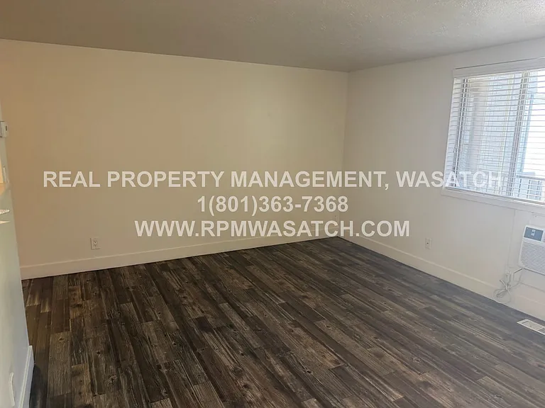 1150 E Garfield Ave — Photo 2