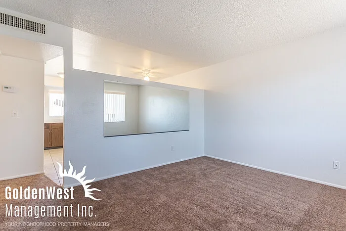 4434 W Sunnyslope Ln — Photo 4