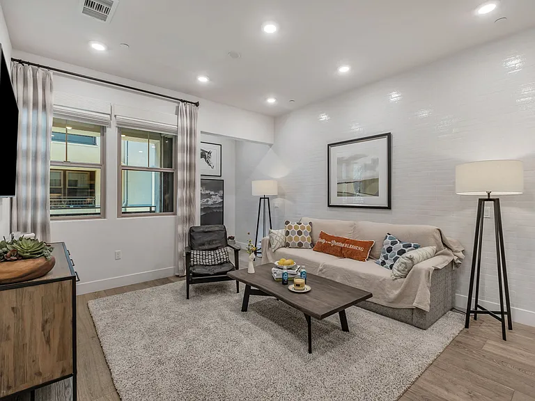 1000 Berryessa Ln #211 — Photo 6