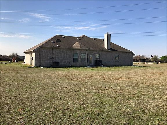 2nd image of 867 Fairview Dr
