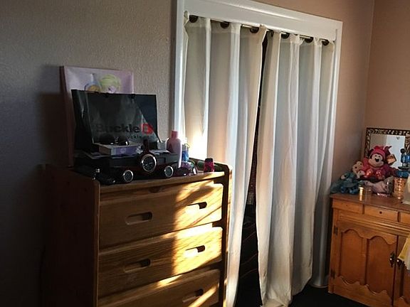 4th image of 2809 E University Blvd