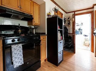 17 Montgomery St #4, Cambridge, MA 02140