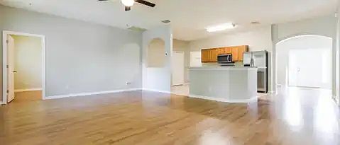3rd image of 2785 Embassy Rd
