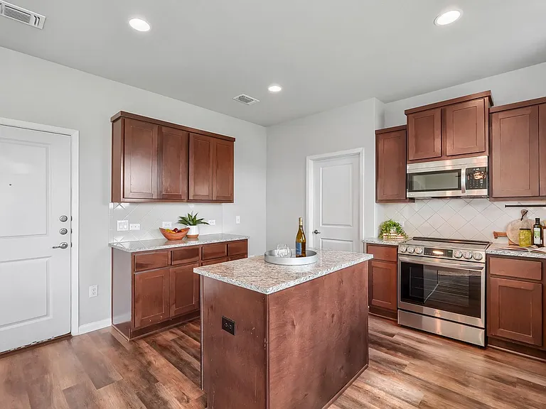 9816 Eloquence Dr — Photo 10
