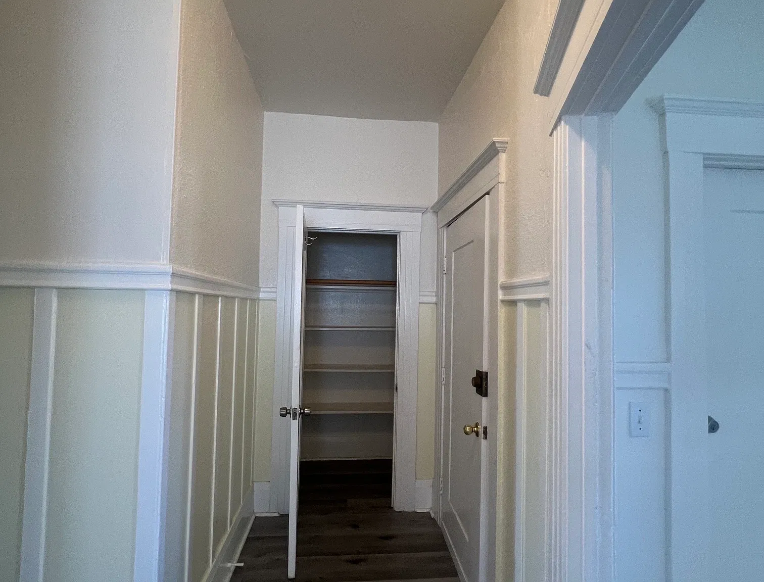 3 bed, 1.5 bath, 1400 sqft, $3,200 — Photo 4