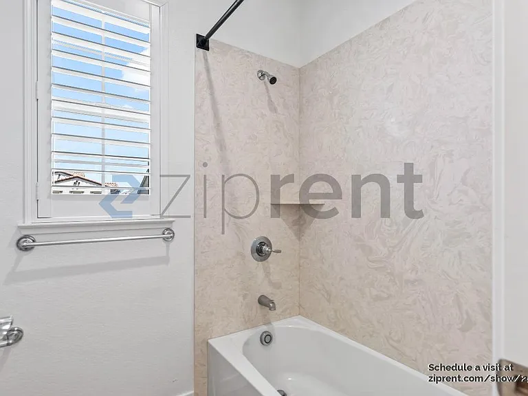 350 E Huntley Ave — Photo 34