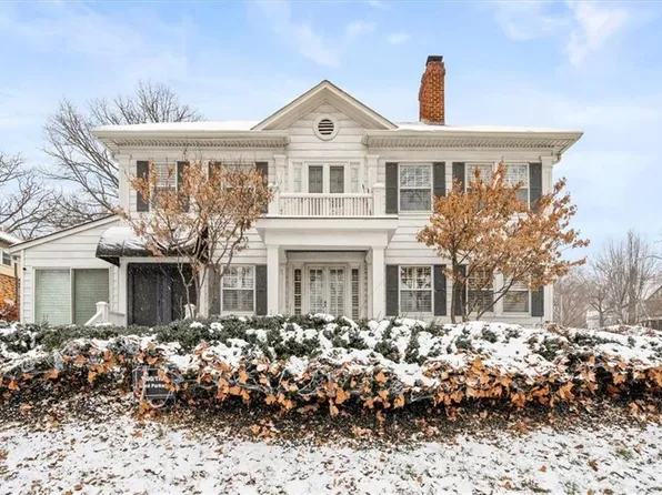 1100 Ward Pkwy, Kansas City, MO 64112