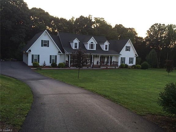 2nd image of 206 Johnson Ave