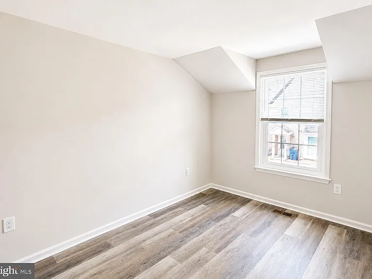 14350 Gringsby Ct — Photo 13