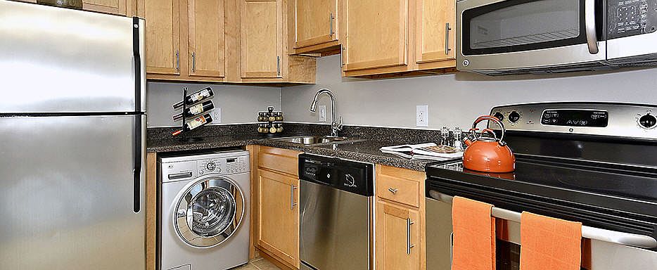 1st image of 1201 S Eads St APT 606
