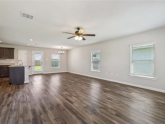 3rd image of 42154 Millbrook Way