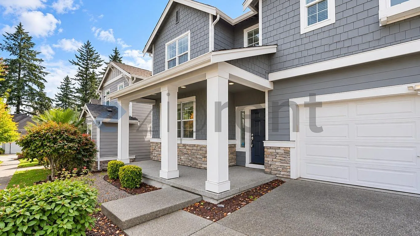 4 bed, 2.5 bath, 2796 sqft, $4,090 — Photo 2